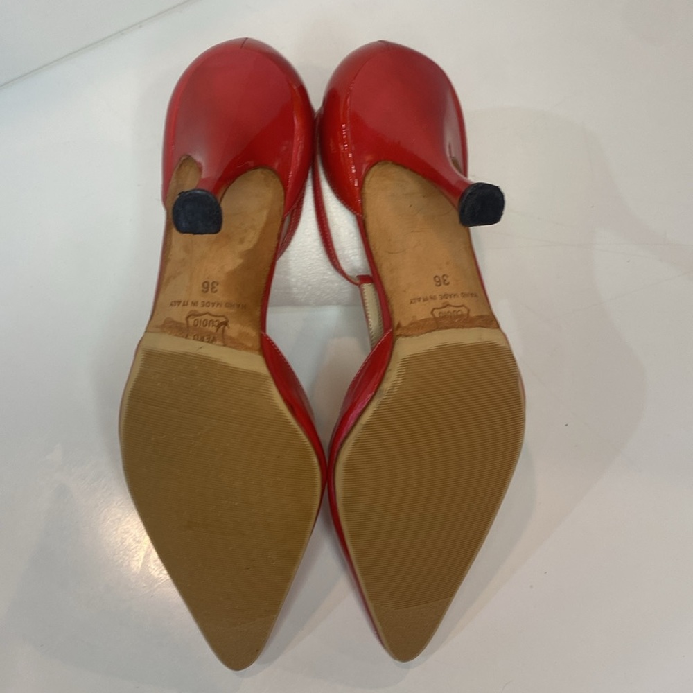 Manolo Blahnik Sexy Red Patent Leather T-Strap Heels to Dance all nite! VGUC 36 - Picture 11 of 15